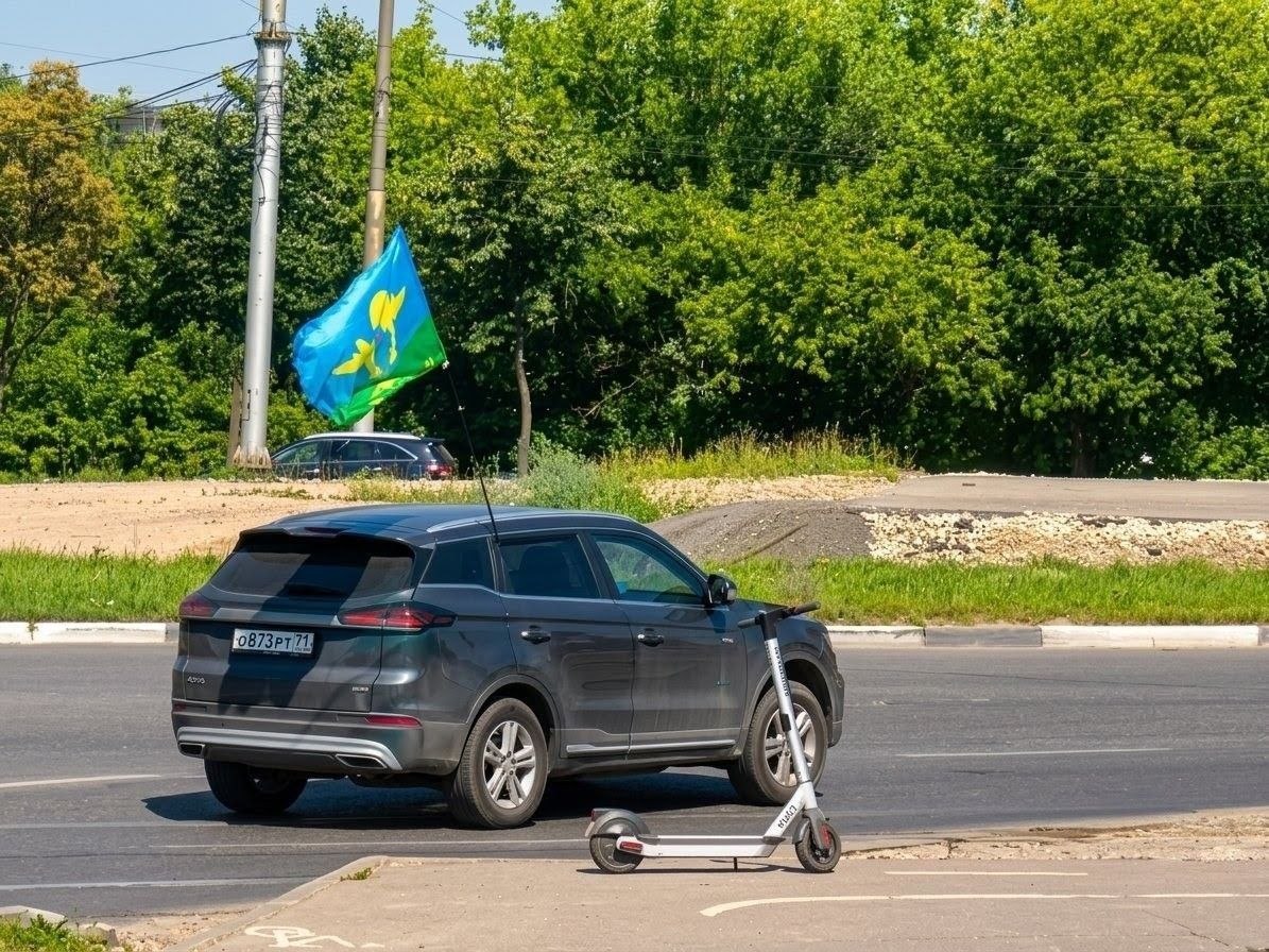 Фотография к публикации «Город окрасился в цвета ВДВ !»