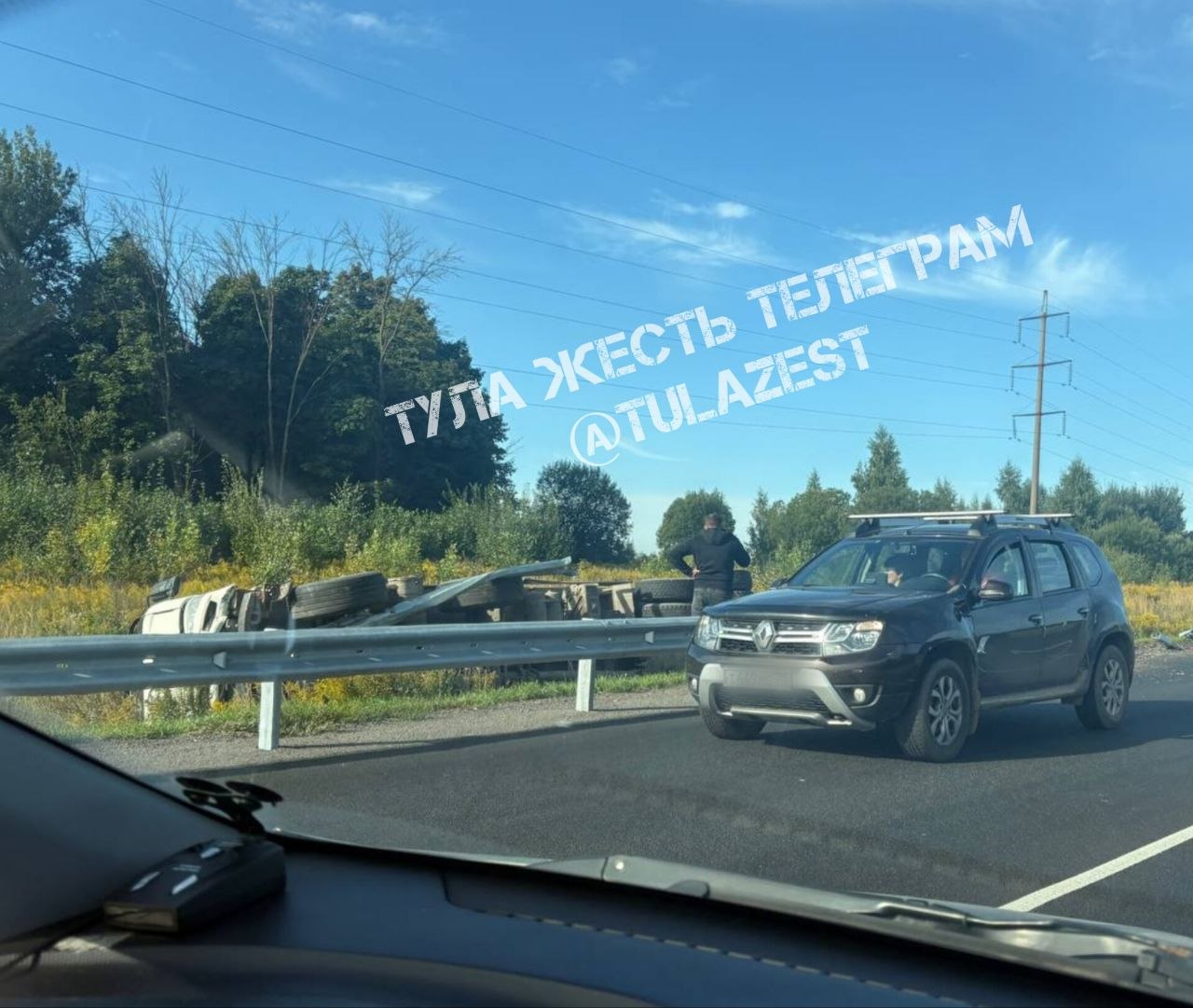 Фотография к публикации «Недоброе утро на Калужском шоссе, там перевернулся грузовик»