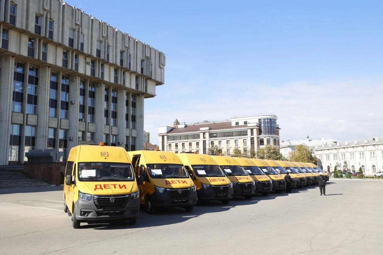Фотография к публикации «Тульские школы получили еще 12 автобусов для перевозки детей»