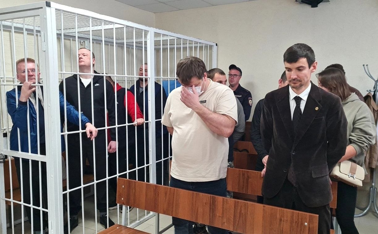 Фотография к публикации «Полицейские продавали мигрантам российские паспорта 
 
Сегодня в Туле завершилось рассмотрение уголовного дела в…»